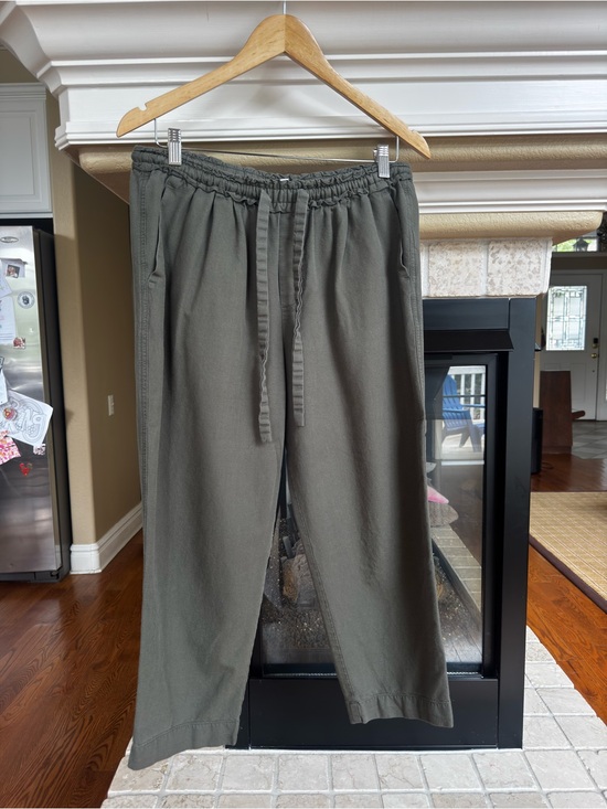 GAP Pants - Gap Culottes‎ Olive Green Drawstring Crop Pants M Everyday Casual Summer